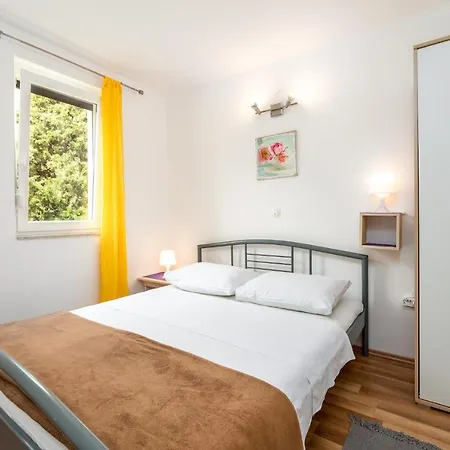 13907c * Baska (Krk)